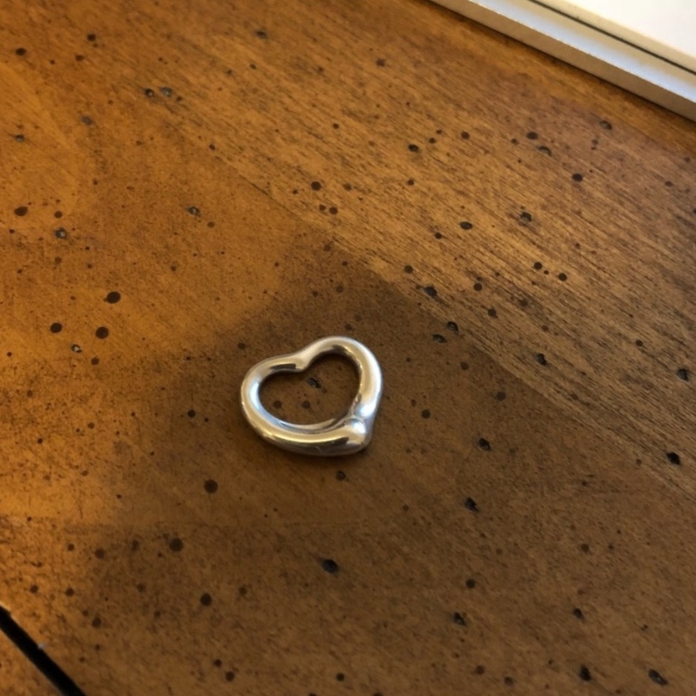 Tiffany and co heart pendant